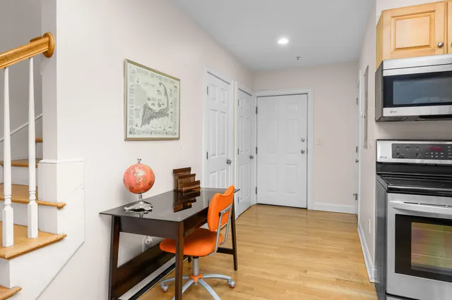 $2,500 | 615 Main Street, Unit 3, Hyannis, MA 02601