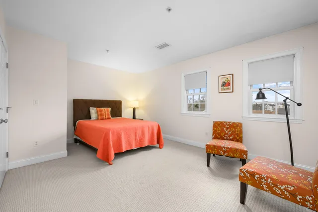 $2,500 | 615 Main Street, Unit 3, Hyannis, MA 02601