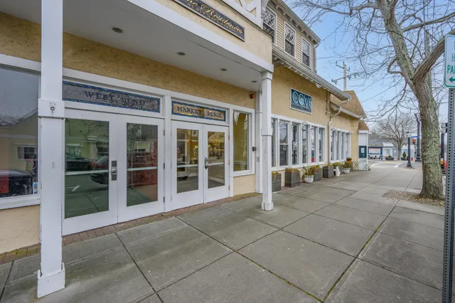 $2,500 | 615 Main Street, Unit 3, Hyannis, MA 02601