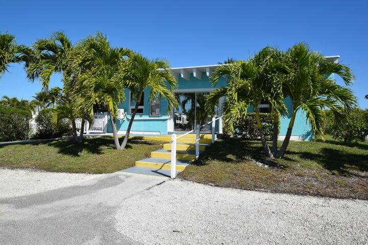 55 Boca Chica Road, Unit 93 Key West, FL 33040 - Photo 13 of 21 a view of a park with plants and trees