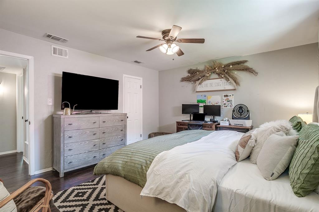 712 Poe Street Azle, TX 76020 - Photo 23 of 33