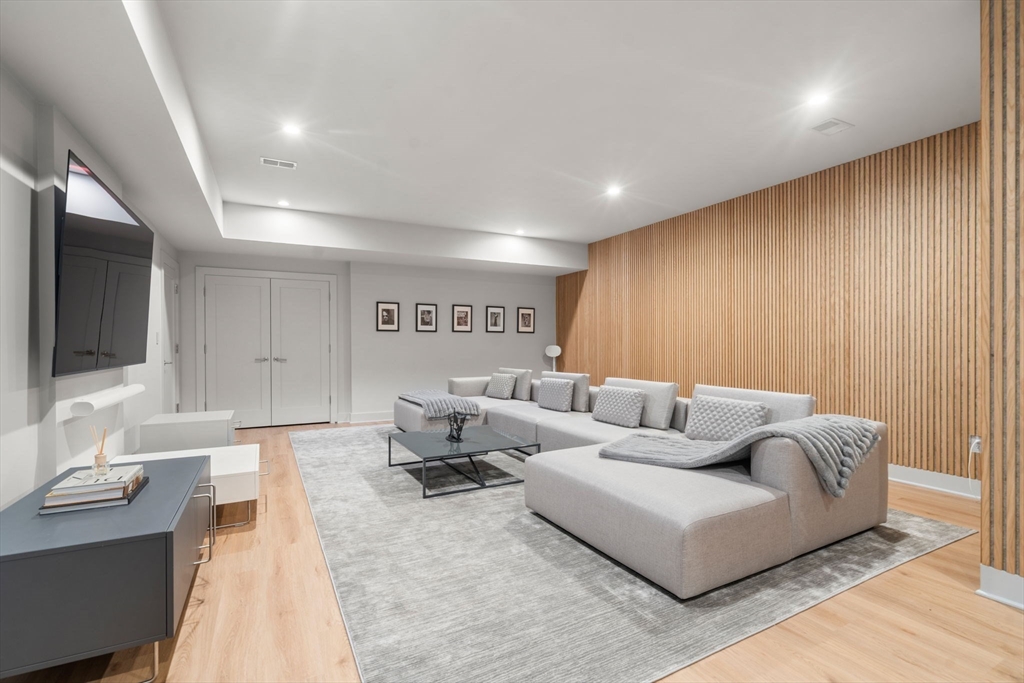 21 White Oak Road Newton, MA 02468 - Photo 31 of 42