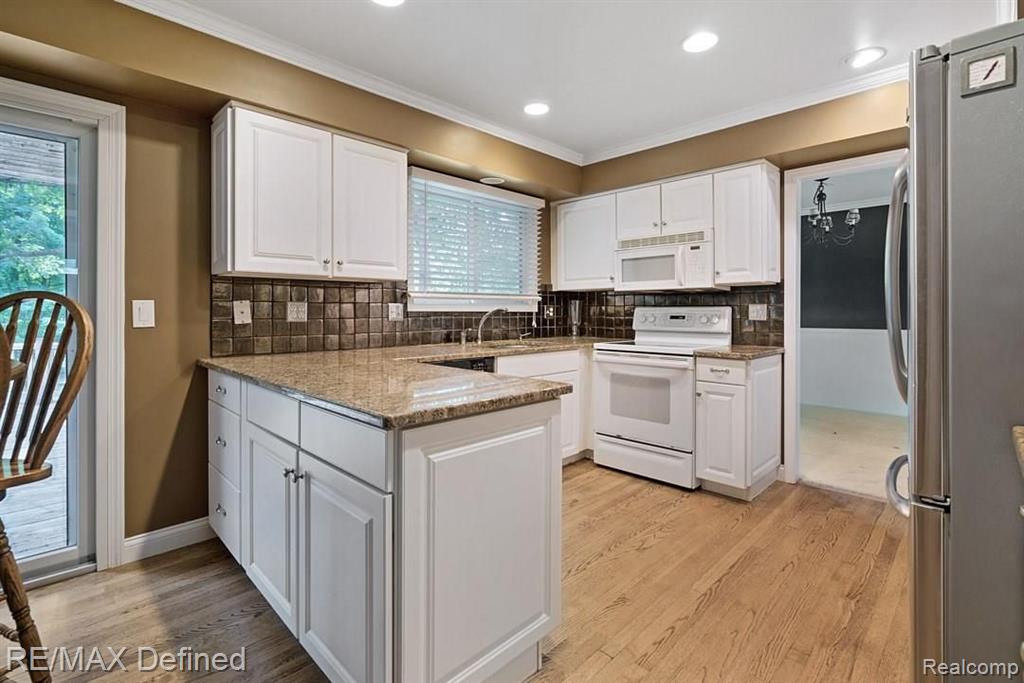 2119 North Fairview Lane Rochester Hills, MI 48306 - Photo 13 of 33