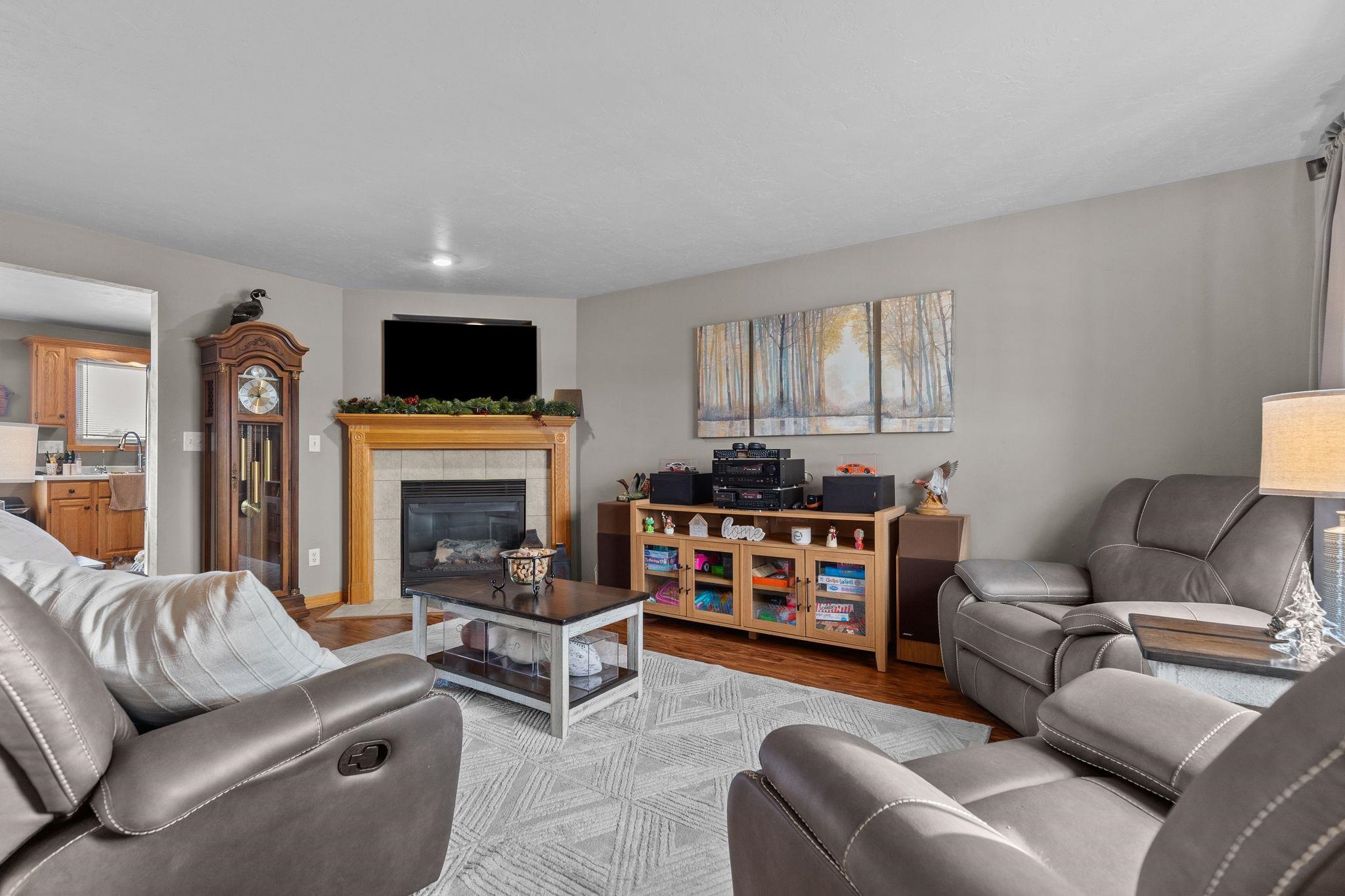 708 Saunders Road Kaukauna, WI 54130 - Photo 6 of 25