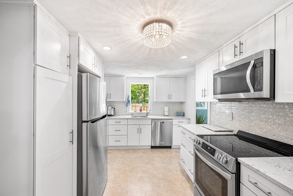 185 Randall Road Stow, MA 01775 - Photo 4 of 28