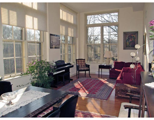 60 Glen Road, Unit 112 Brookline, MA 02445 - Photo 5 of 5