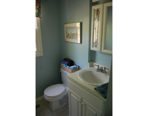 12 Indian Road Wayland, MA 01778 - Photo 8 of 14