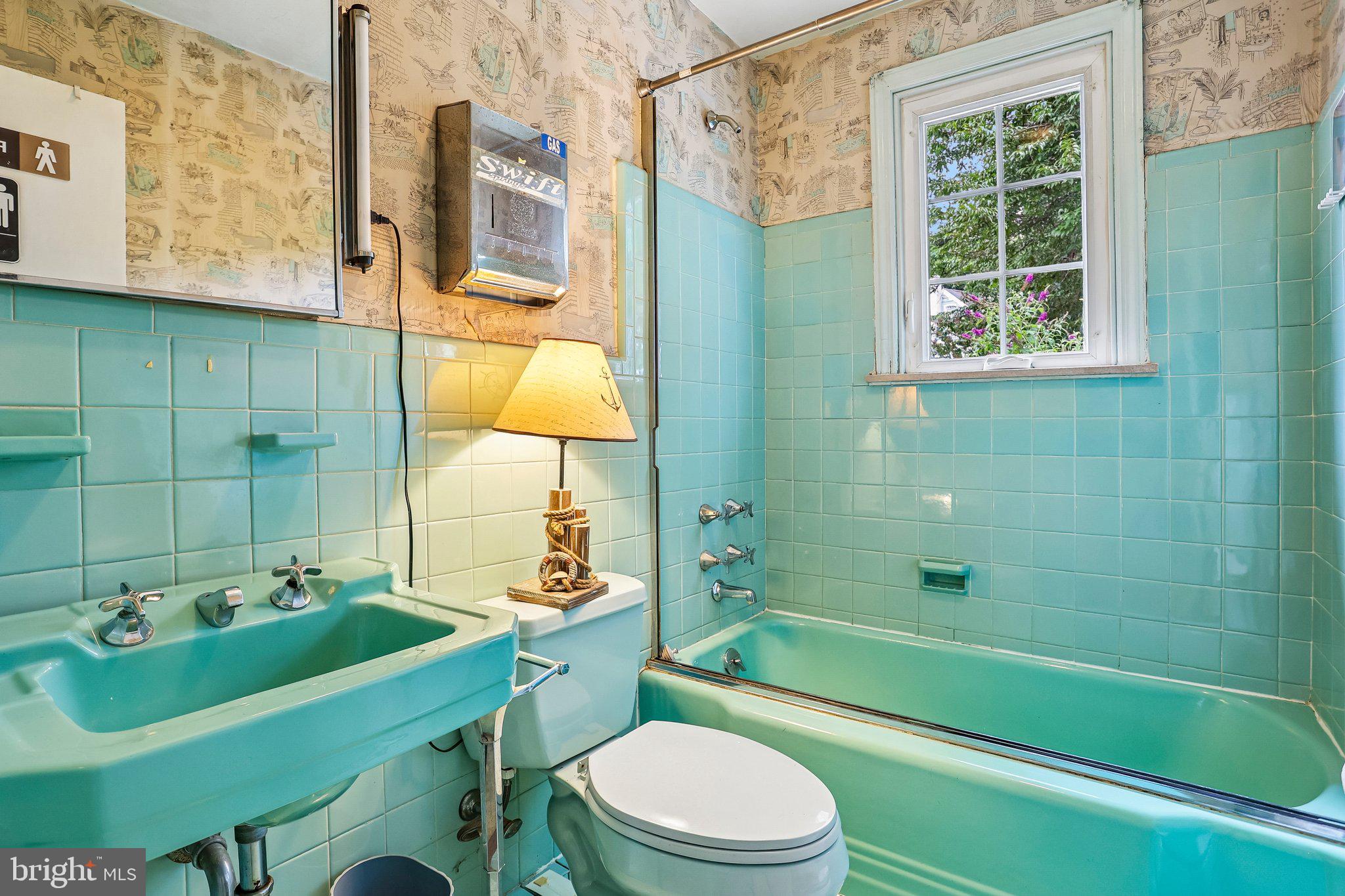 1020 Church Road Wyncote, PA 19095 - Photo 30 of 49 There is a full hall bath on the first floor!