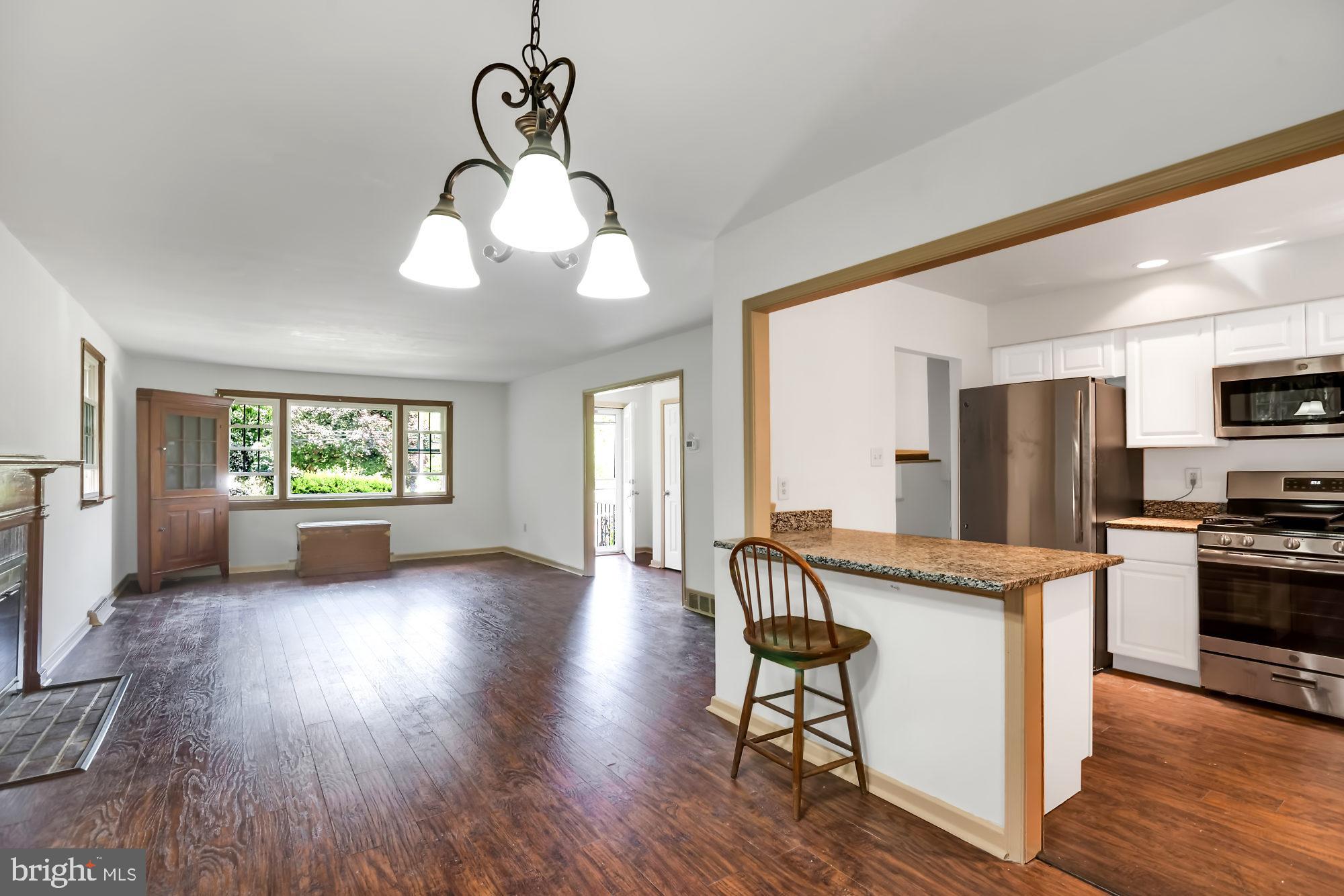 122 Bartholomew Road Berwyn, PA 19312 - Photo 4 of 33 Gallery Image 4