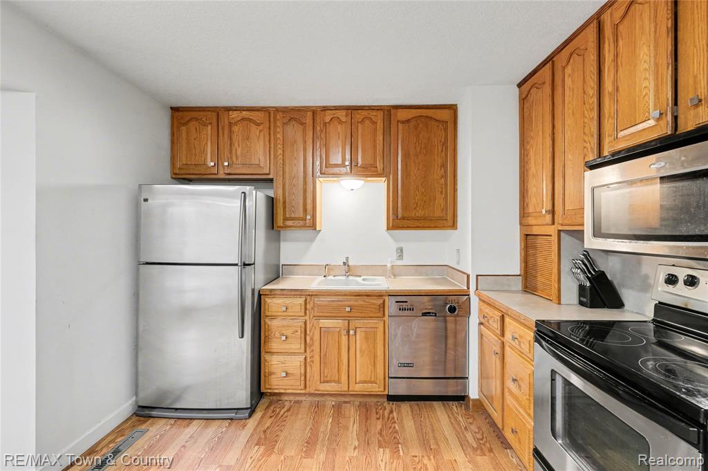 6360 West Frances Road Clio, MI 48420 - Photo 9 of 36