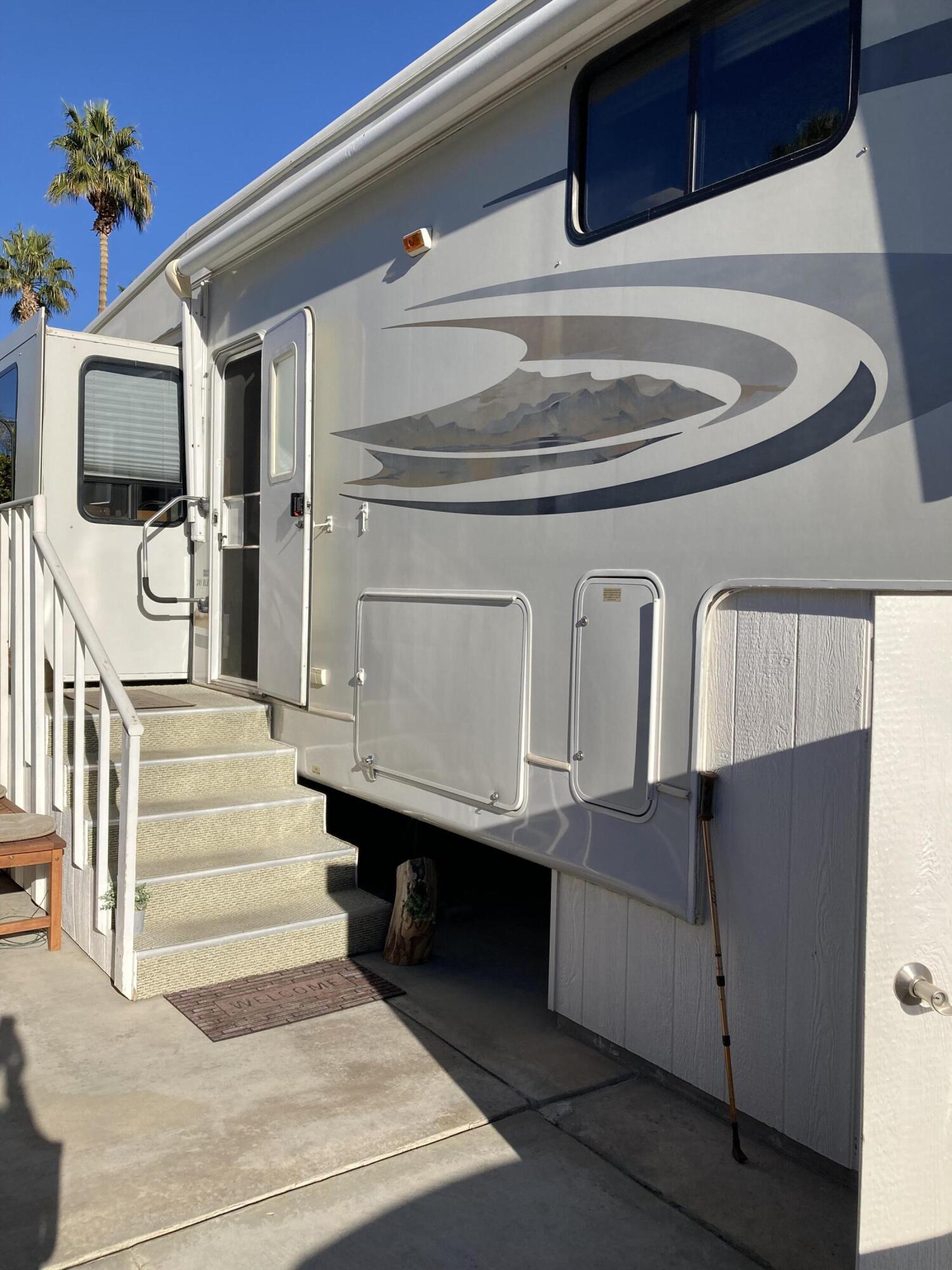 69411 Ramon Road, Unit 61 Cathedral City, CA 92234 - Photo 6 of 14 a view of entryway and hall