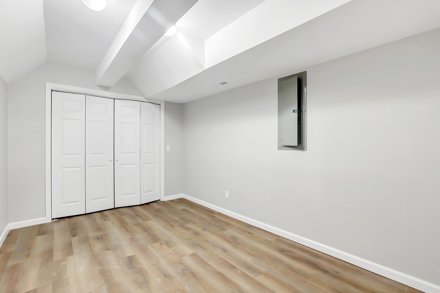 827 Spring Street Red Boiling Springs, TN 37150 - Photo 20 of 25 a view of an empty room