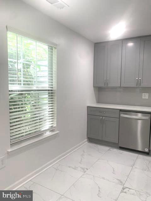 69 Cheverny Court Hamilton, NJ 08619 - Photo 12 of 27 Kitchen