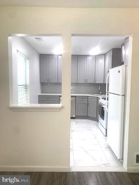 69 Cheverny Court Hamilton, NJ 08619 - Photo 13 of 27 Kitchen