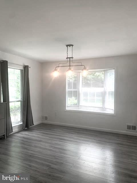 69 Cheverny Court Hamilton, NJ 08619 - Photo 7 of 27 Dining Room