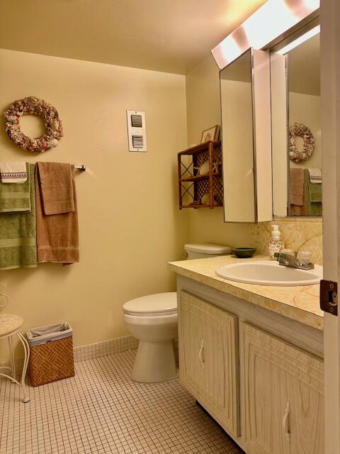 6461 Northwest 2nd Avenue, Unit 505 Boca Raton, FL 33487 - Photo 15 of 18 Bathroom