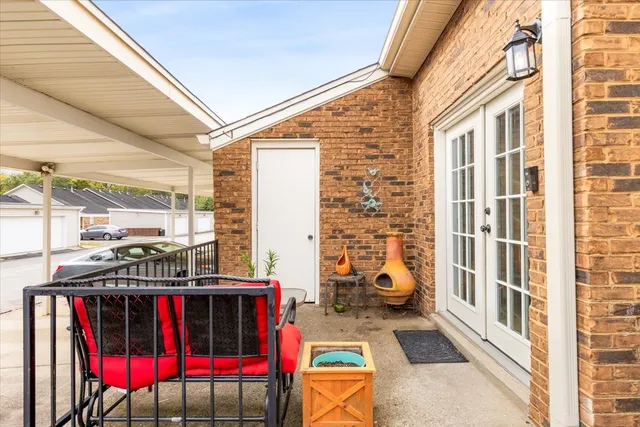 $273,600 | 128 Lake Chateau Drive, Hermitage, TN 37076