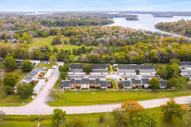 $273,600 | 128 Lake Chateau Drive, Hermitage, TN 37076