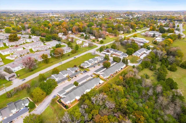 $273,600 | 128 Lake Chateau Drive, Hermitage, TN 37076