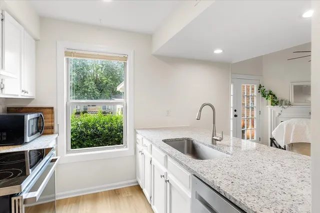 $273,600 | 128 Lake Chateau Drive, Hermitage, TN 37076