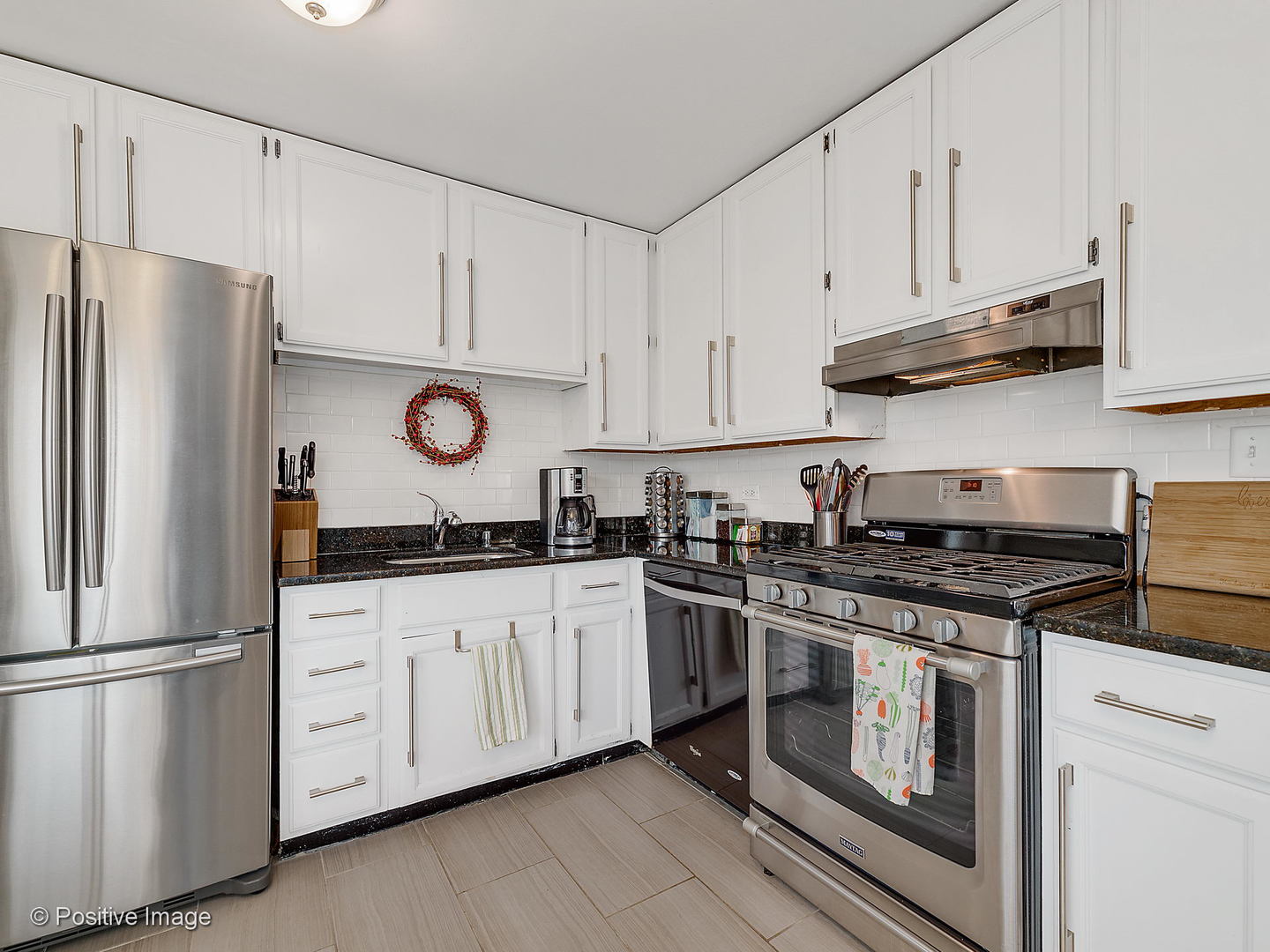 111 South Summit Street Wheaton, IL 60187 - Photo 7 of 16