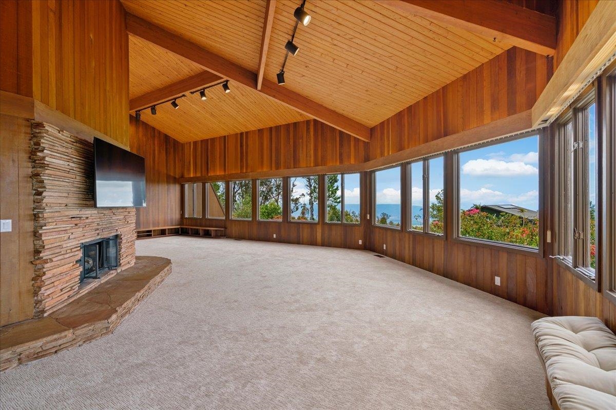 2450 Piiholo Road Makawao, HI 96768 - Photo 16 of 50