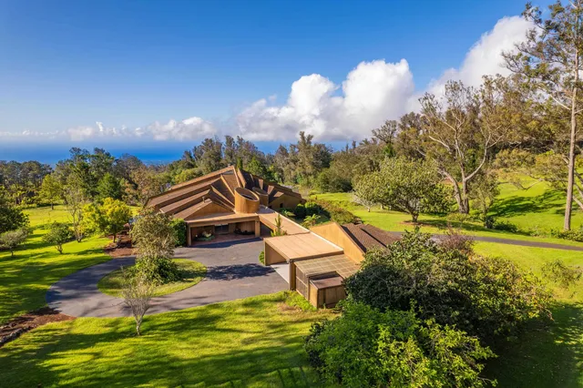$4,949,000 | 2450 Piiholo Road, Makawao, HI 96768