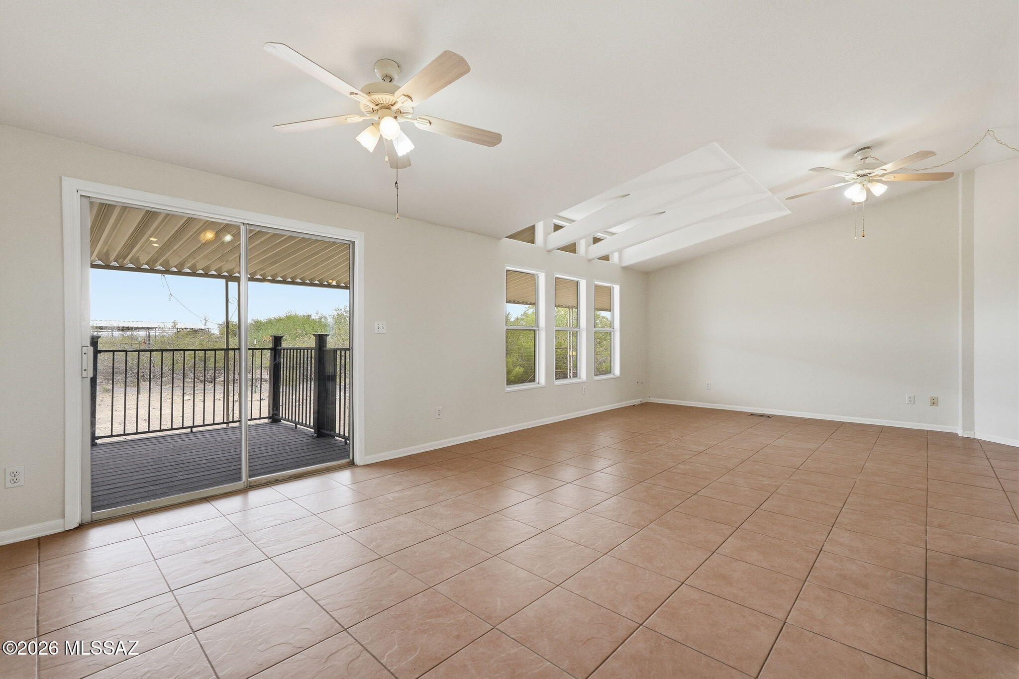 7716 West Sahuarita Road Vail, AZ 85641 - Photo 9 of 51 Great Room
