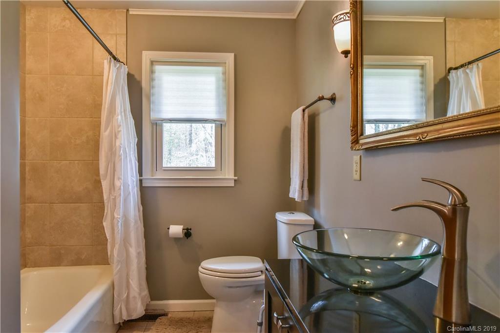435 Rowland Rd. Swannanoa, NC 28778 - Photo 18 of 30 Gallery Image 18