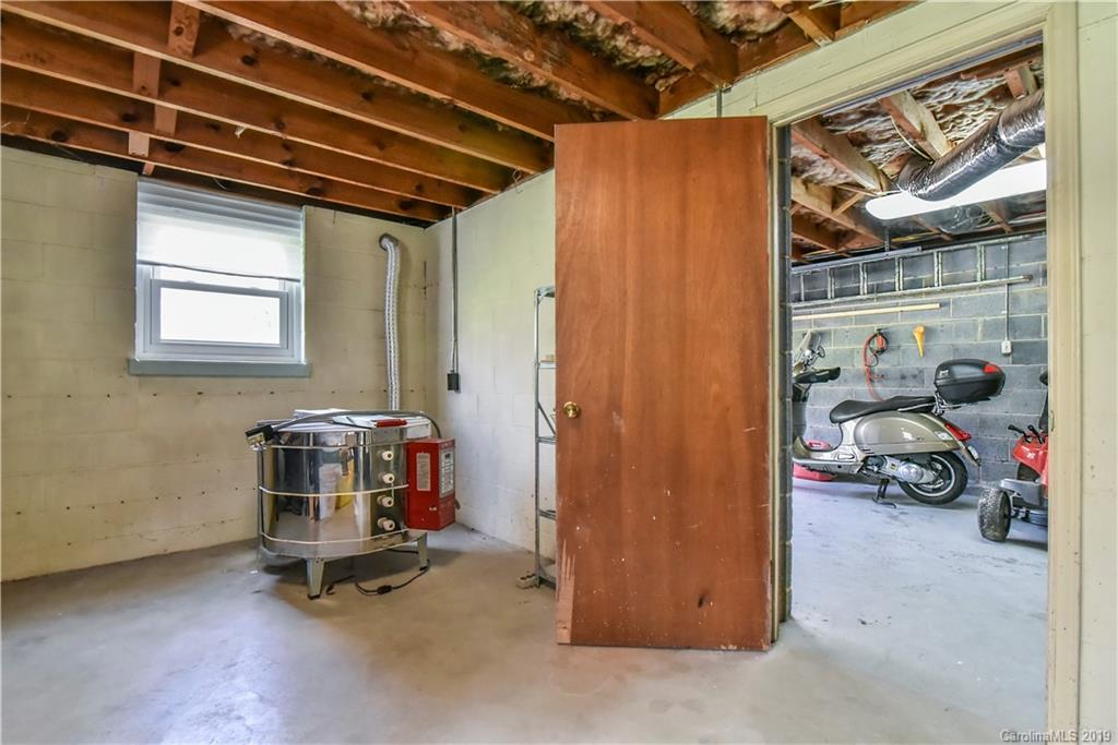 435 Rowland Rd. Swannanoa, NC 28778 - Photo 28 of 30 Gallery Image 28