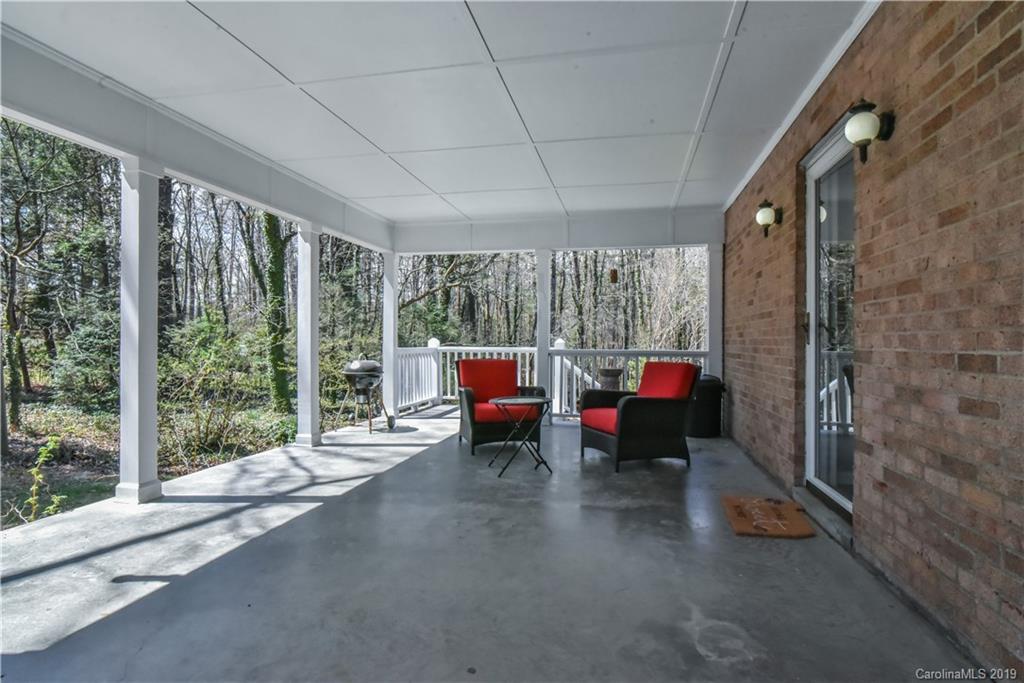 435 Rowland Rd. Swannanoa, NC 28778 - Photo 8 of 30 Gallery Image 8