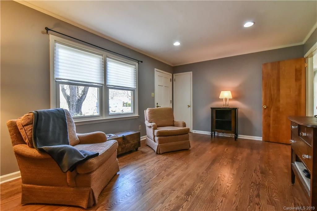 435 Rowland Rd. Swannanoa, NC 28778 - Photo 10 of 30 Gallery Image 10