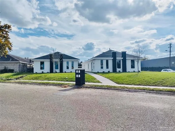 $1,350 | 2000 Angus Street, Unit 2, Mission, TX 78572