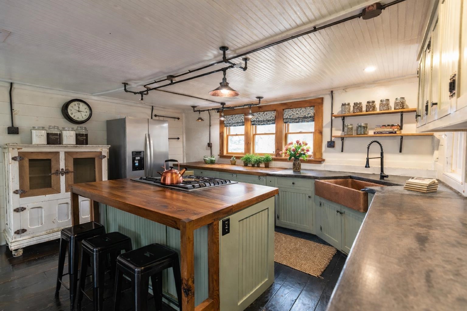 395 Ashby Road New Ipswich, NH 03071 - Photo 3 of 59