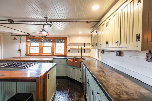 $575,000 | 395 Ashby Road, New Ipswich, NH 03071