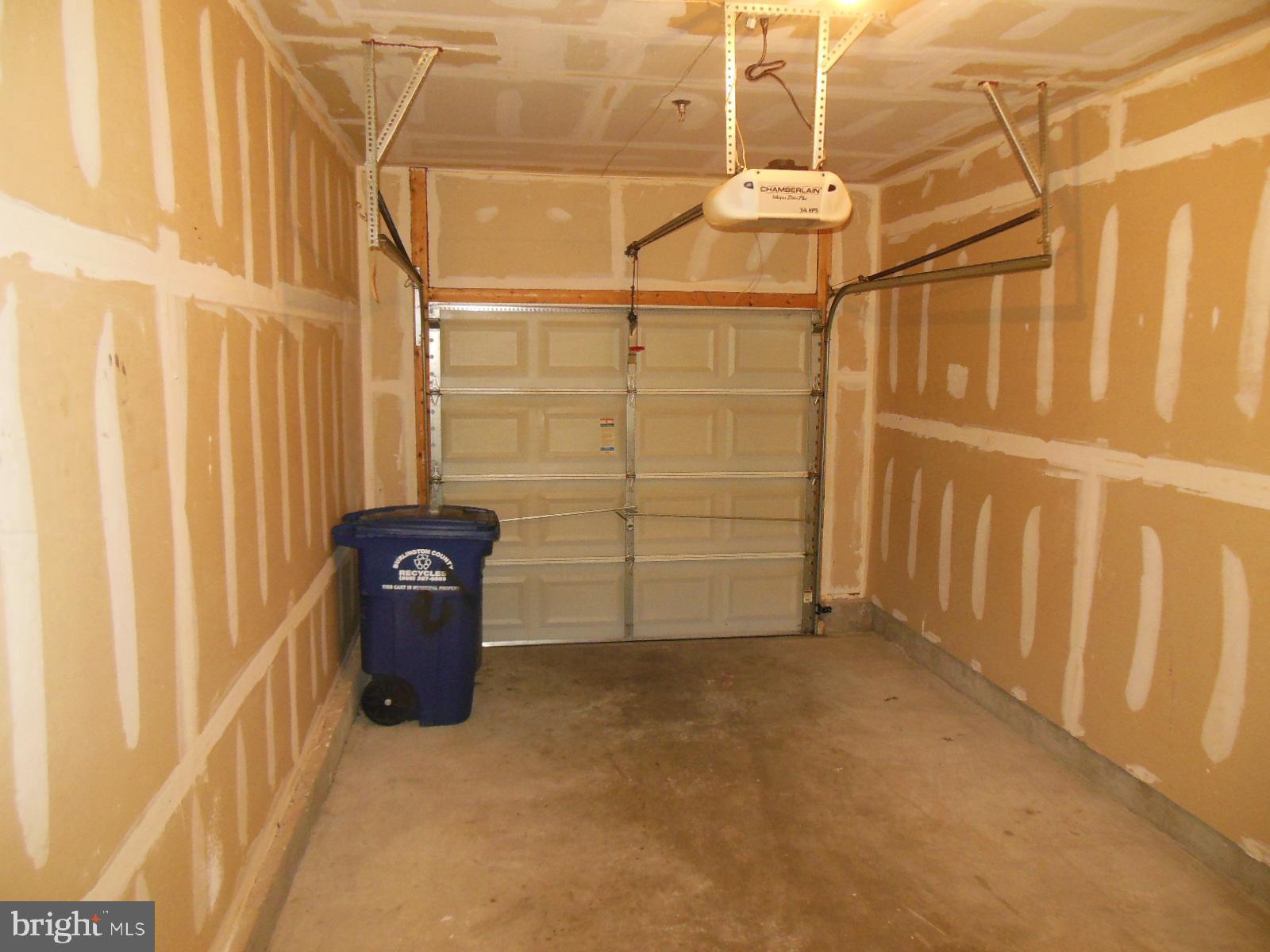 21 Fox Court Delanco, NJ 08075 - Photo 21 of 23 Garage