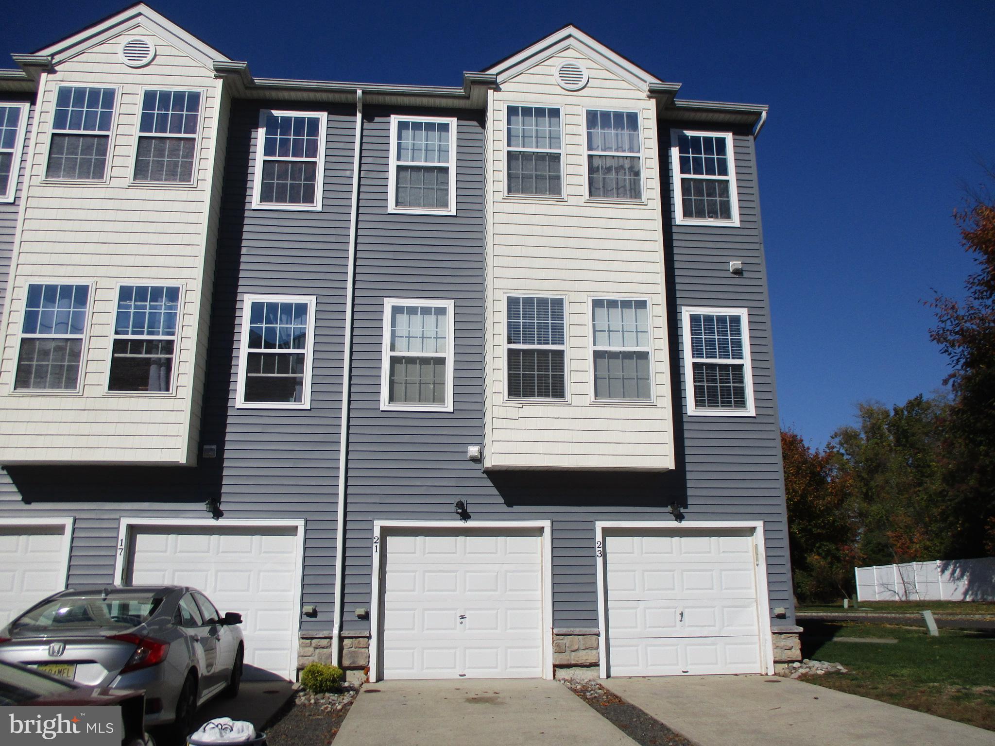 21 Fox Court Delanco, NJ 08075 - Photo 4 of 23 Rear