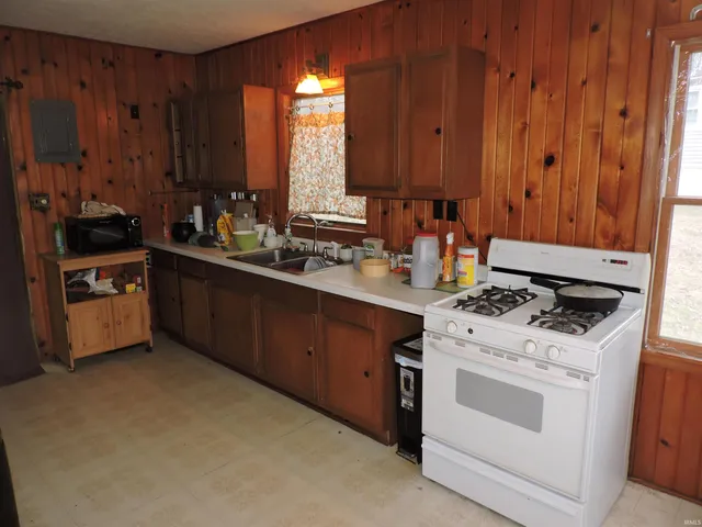 $222,000 | 3639 South Bruner Road, Warsaw, IN 46580