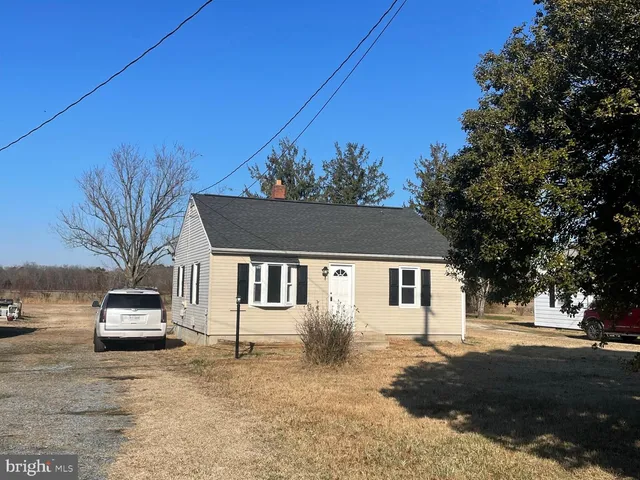 a house view with a outdoor space