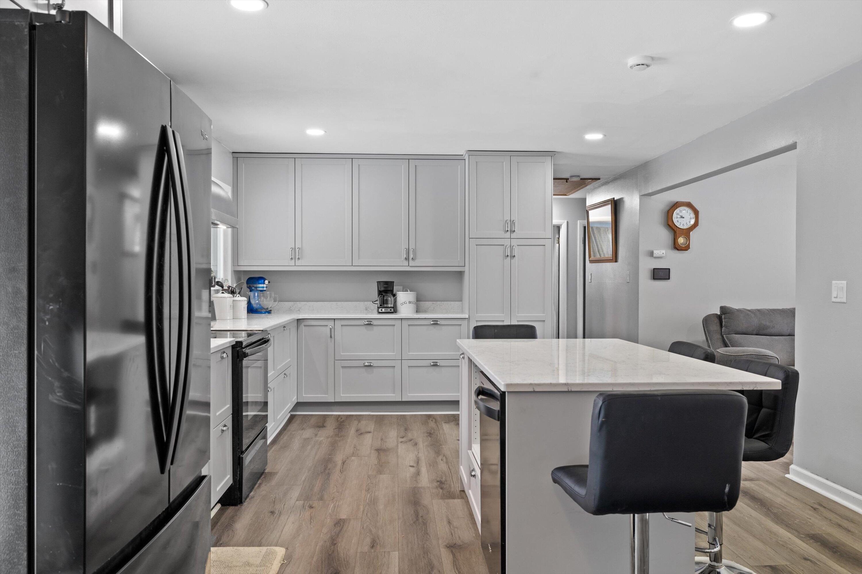 W124S8276 North Cape Road Muskego, WI 53150 - Photo 11 of 44 Kitchen