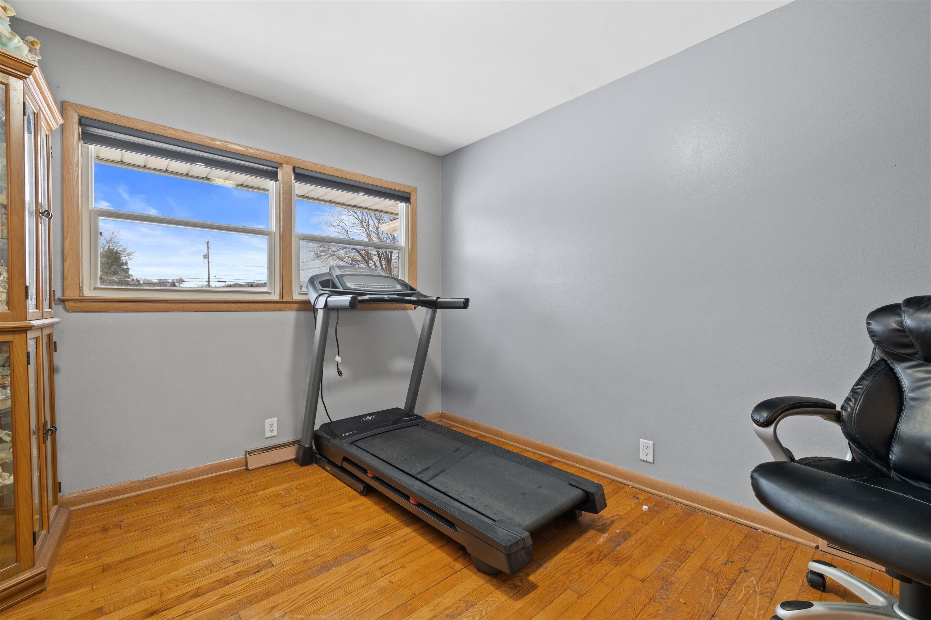 W124S8276 North Cape Road Muskego, WI 53150 - Photo 22 of 44 Bedroom 4