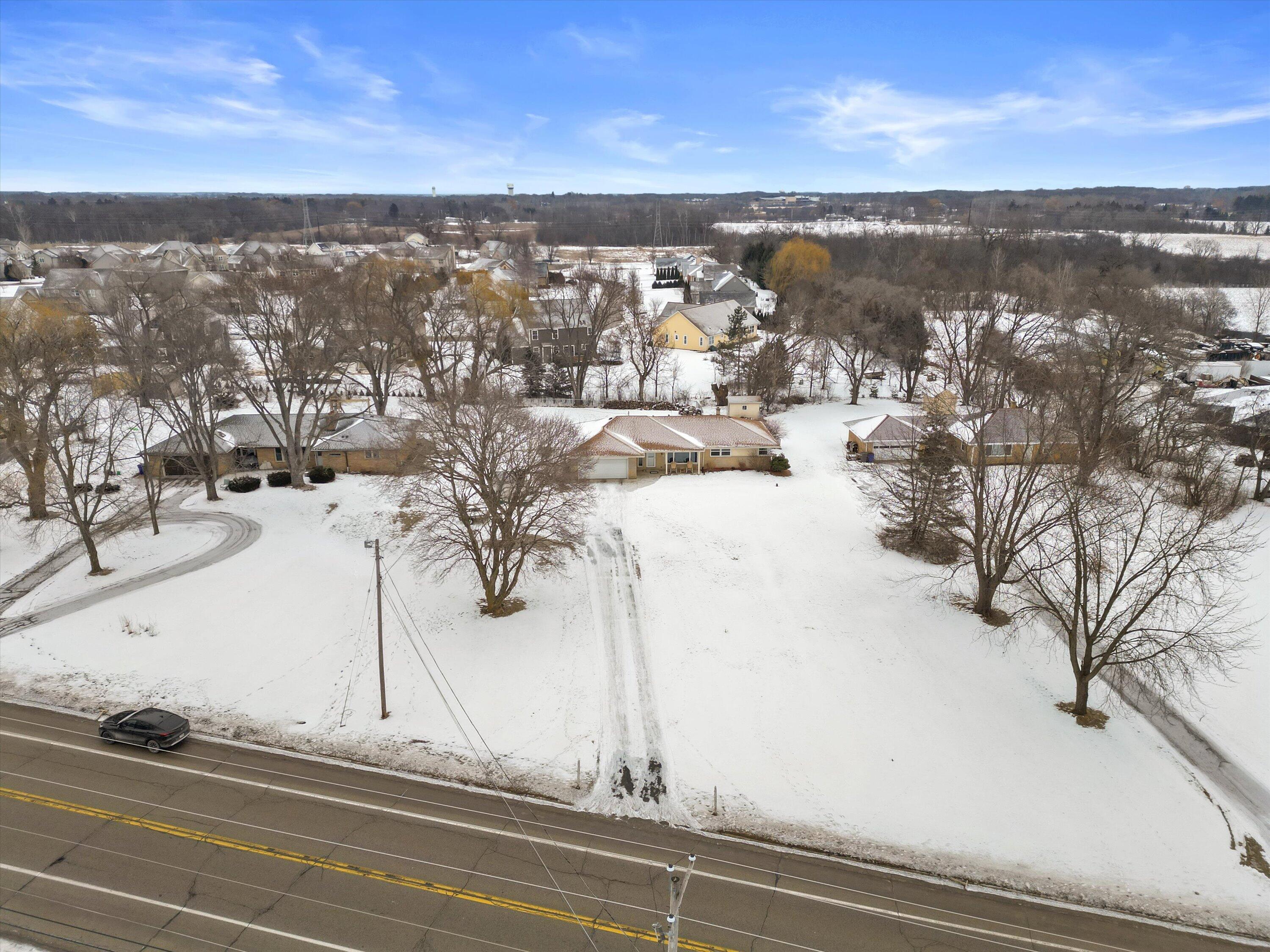 W124S8276 North Cape Road Muskego, WI 53150 - Photo 36 of 44 Drone