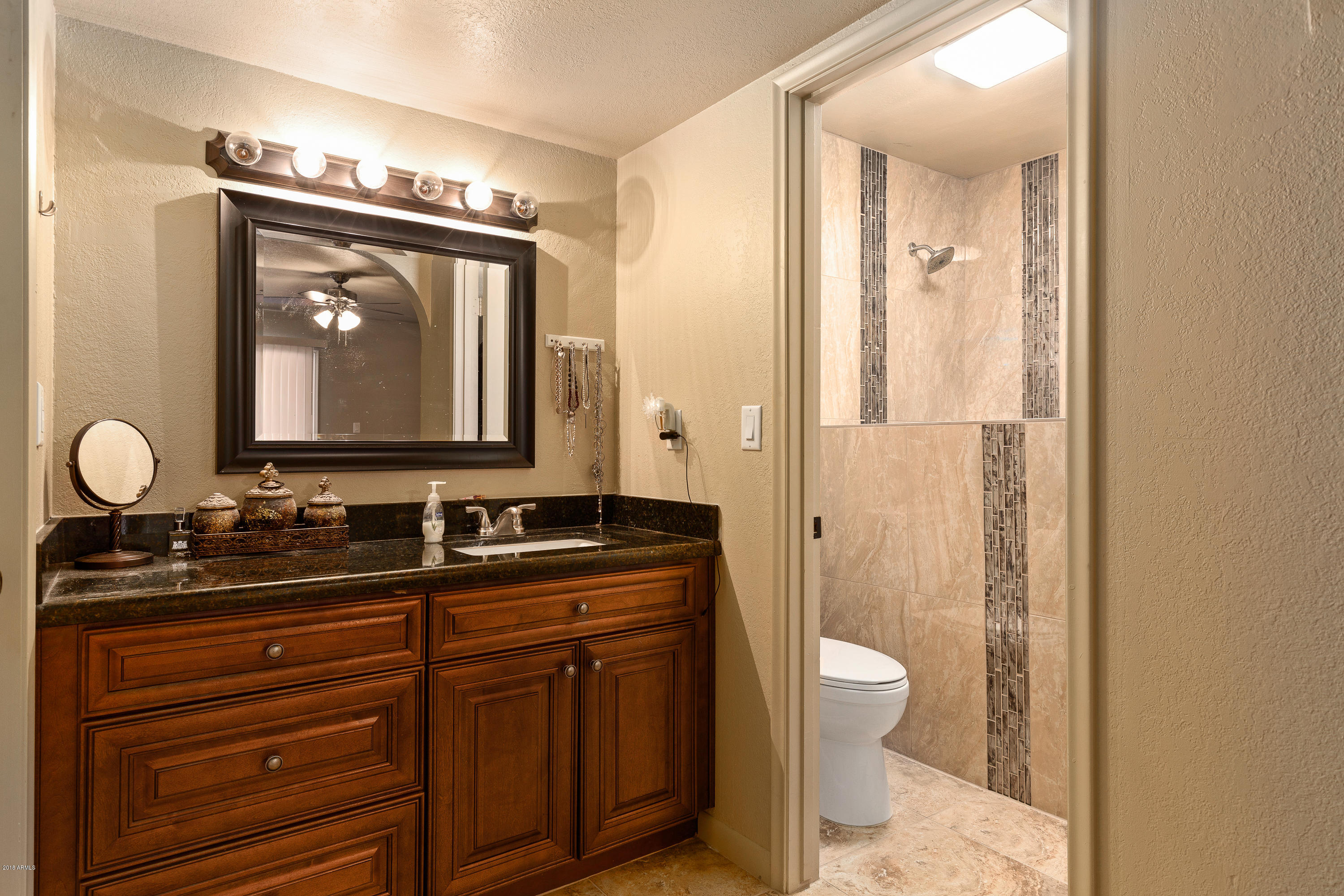 349 East Deepdale Road Phoenix, AZ 85022 - Photo 15 of 25 015_Master Bath
