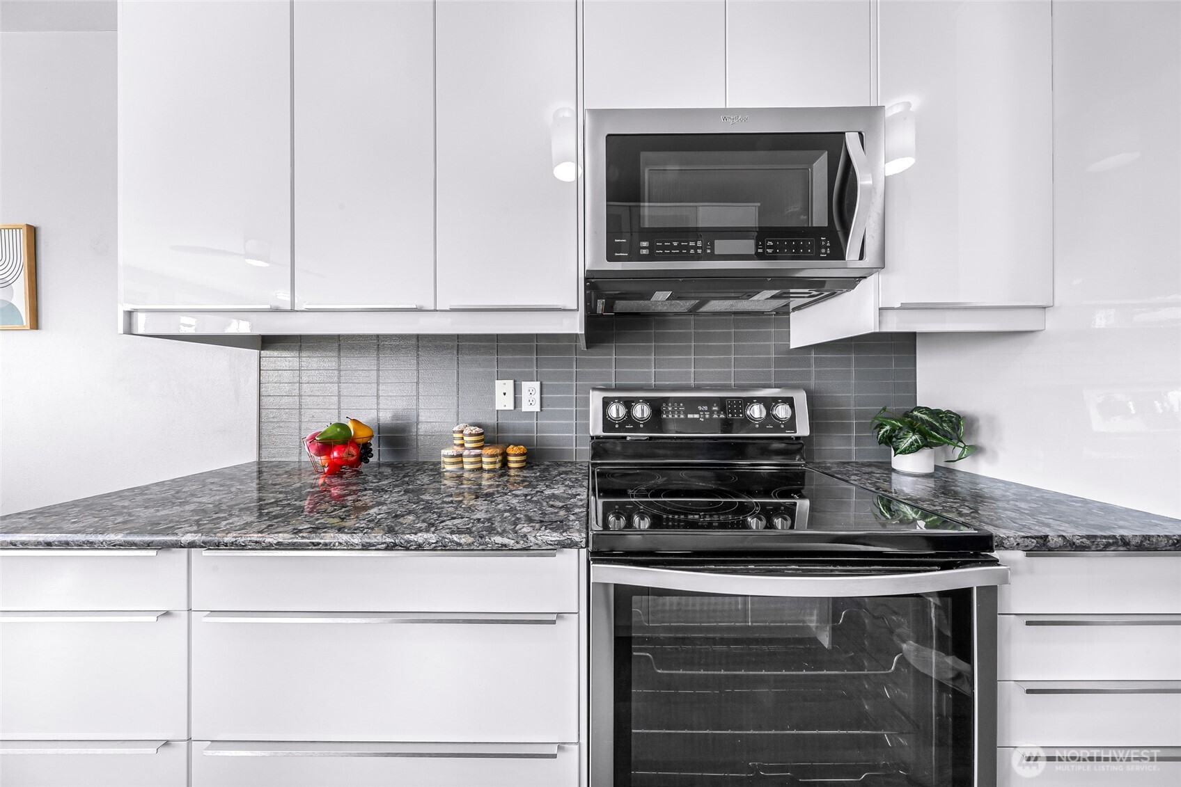 655 Crockett Street, Unit B304 Seattle, WA 98109 - Photo 11 of 32