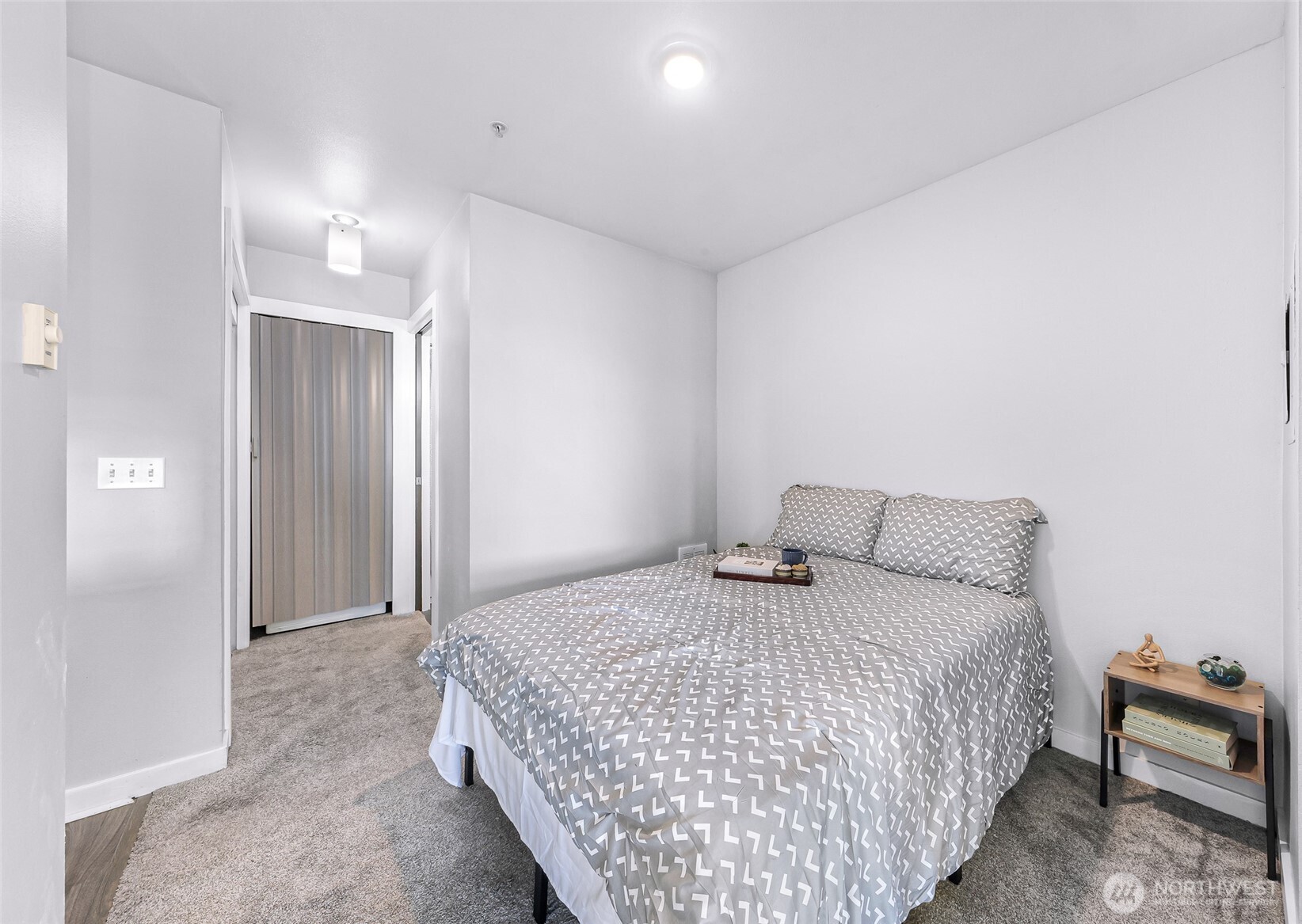 655 Crockett Street, Unit B304 Seattle, WA 98109 - Photo 16 of 32