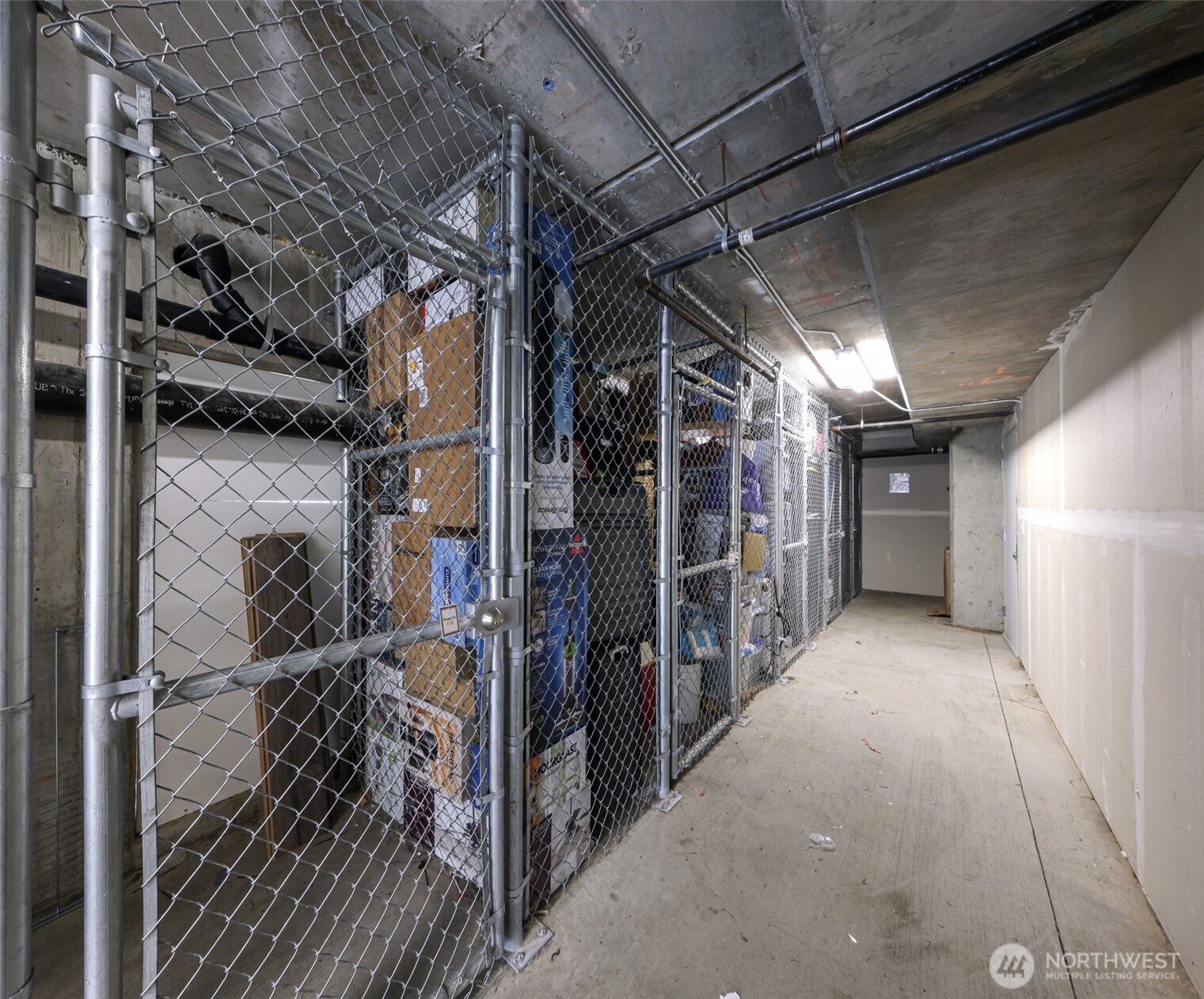 655 Crockett Street, Unit B304 Seattle, WA 98109 - Photo 24 of 32