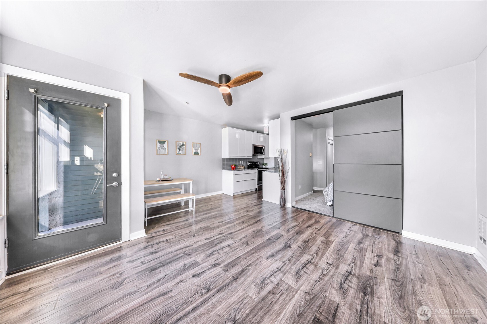 655 Crockett Street, Unit B304 Seattle, WA 98109 - Photo 5 of 32