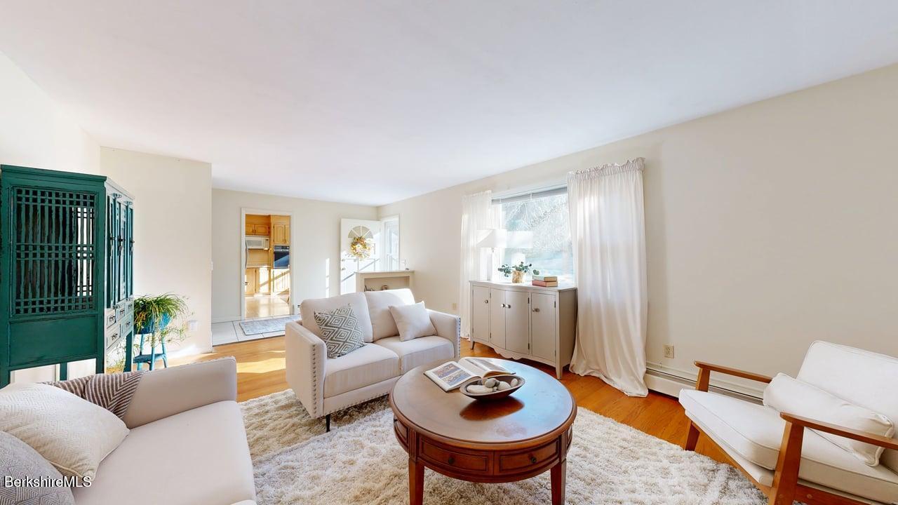 612 East New Lenox Road Pittsfield, MA 01201 - Photo 12 of 43 LIV 4