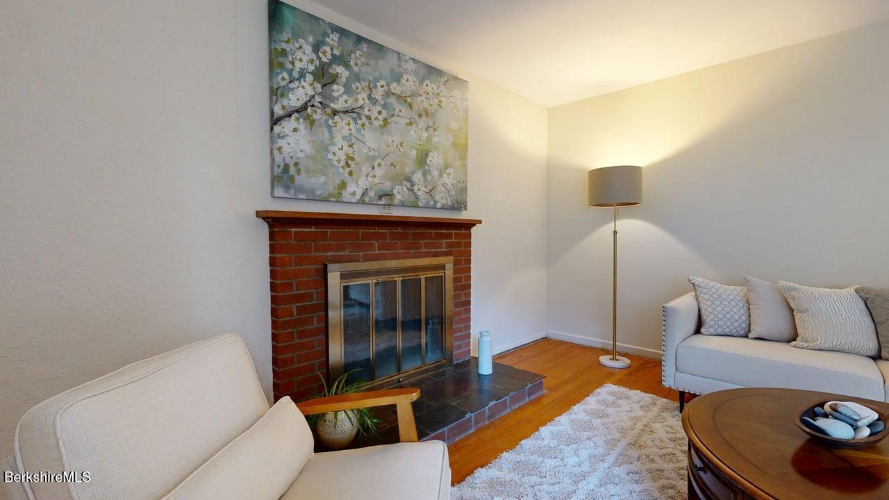 612 East New Lenox Road Pittsfield, MA 01201 - Photo 16 of 43 Liv 7