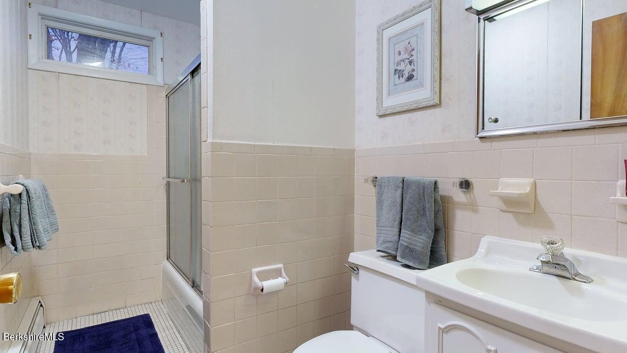 612 East New Lenox Road Pittsfield, MA 01201 - Photo 21 of 43 1st F Bath 1